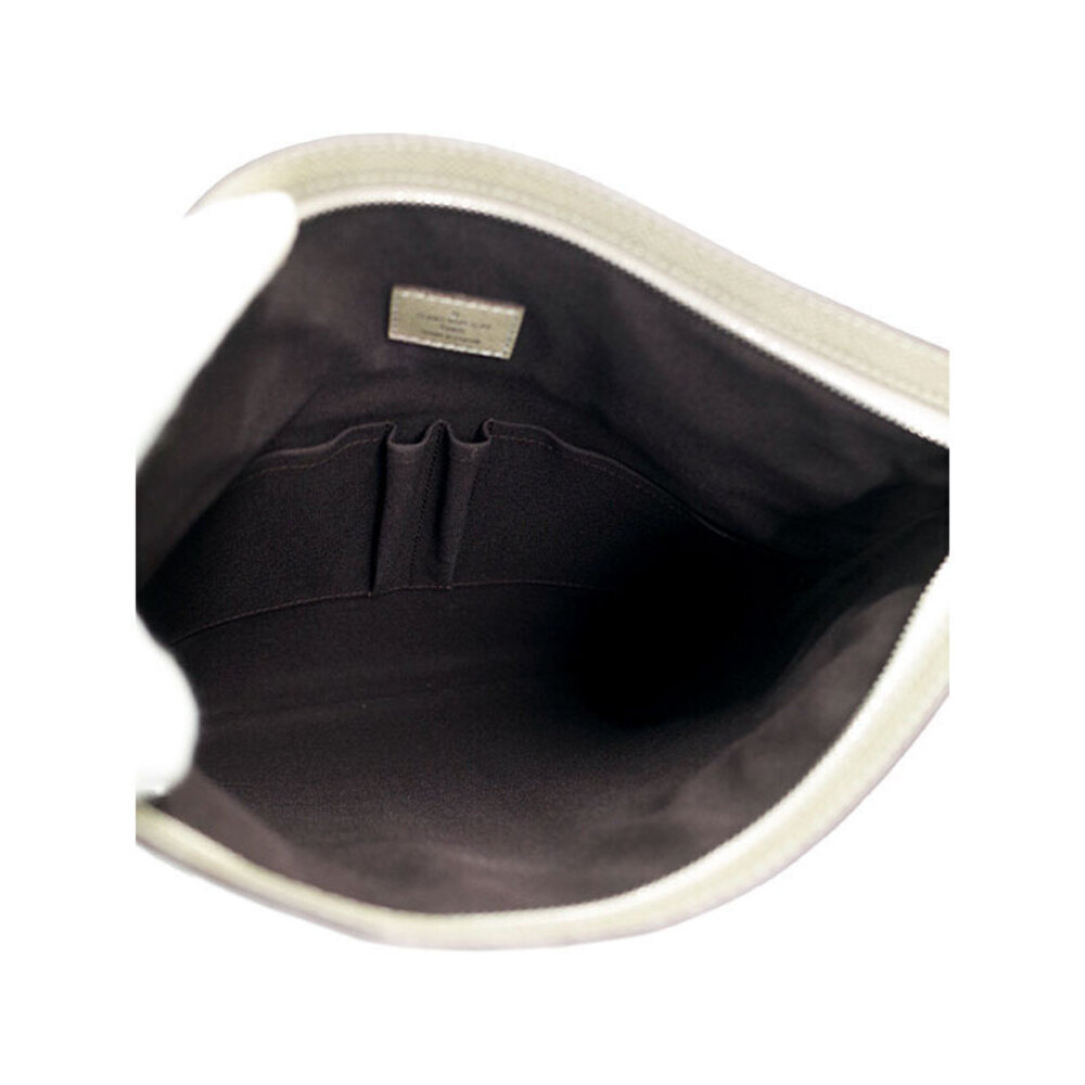 Louis Vuitton Taiga Black Leather Sasha Shoulder Bag - Picture 3 of 8